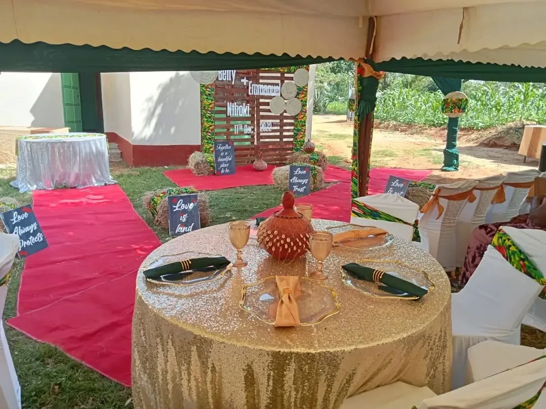 Calabash Centerpieces
